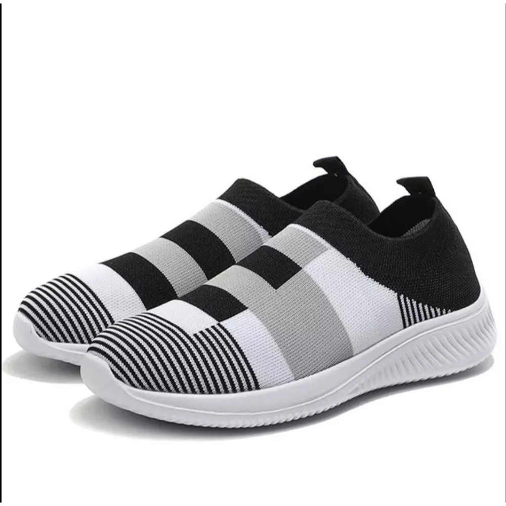 ⭕PREVIEW⭕ Black/White/Gray Knitted Sock Sneaker - Picture 3 of 8